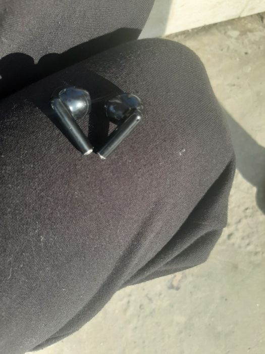 Casti Bluetooth impecabile