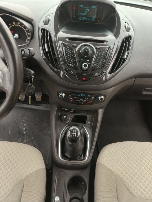 Ford Tourneo Courier Titanium