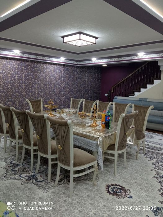 Продаётся  двух уровневая квартира, четырёх этажного дома, 4 ком 140кв