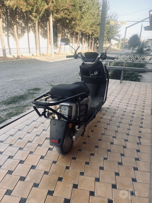 Srochna elektro skuter scuter moped sotiladi