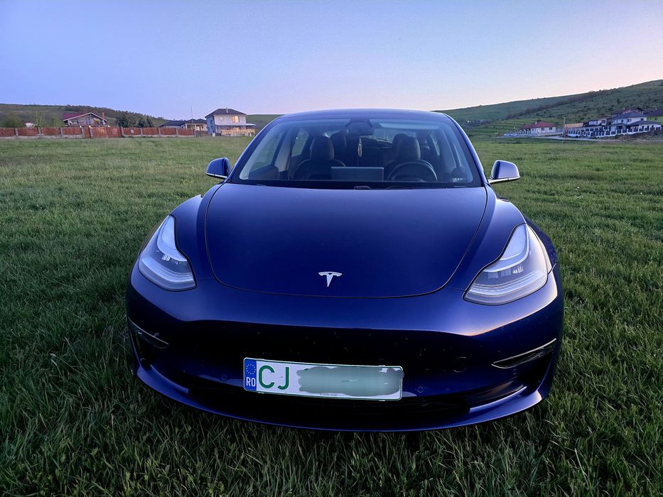 TESLA Model 3 2019 — imagine 5