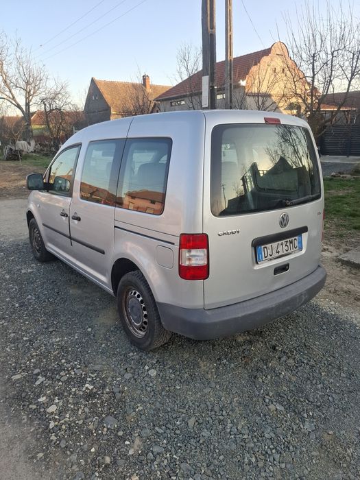 Vând cady recent adus