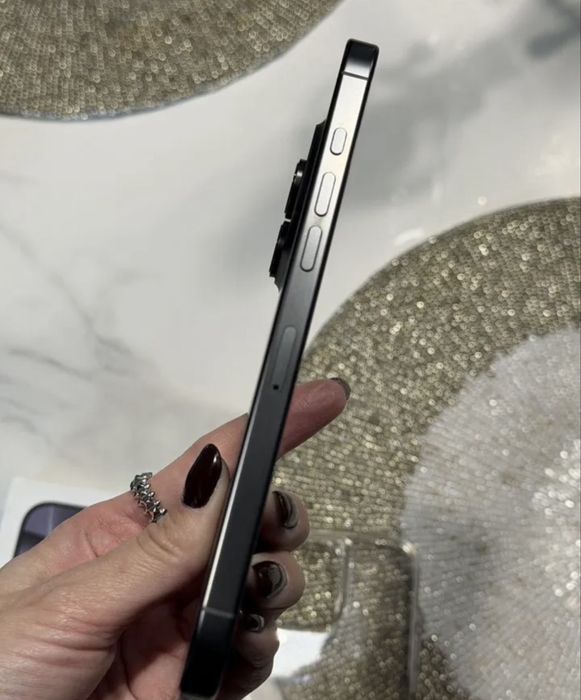 Айфон 16 PRO на 256