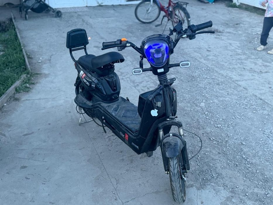 Электроскутер ск8