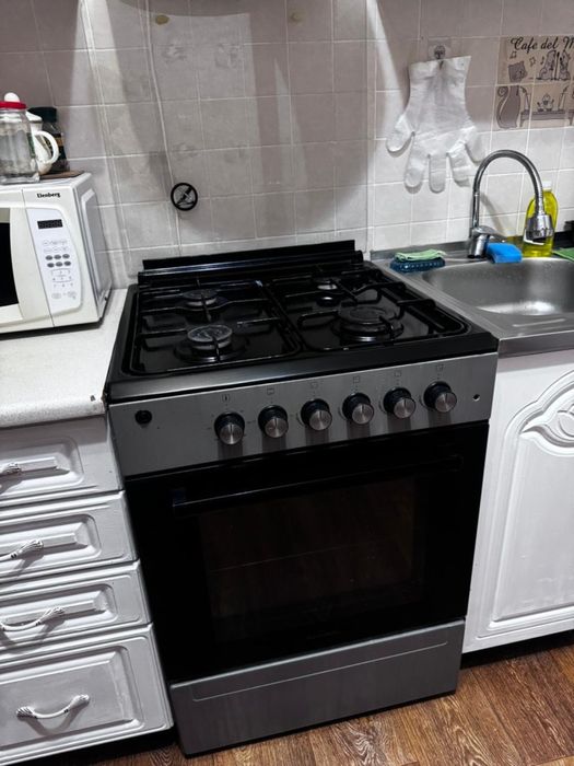 газовая плита фирмы SHIVAKI ( в хорошем состоянии)