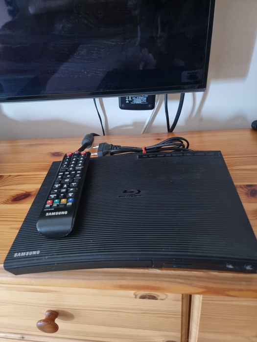 DVD Blu-Ray 3 D  Samsung in stare  bună de functionare!