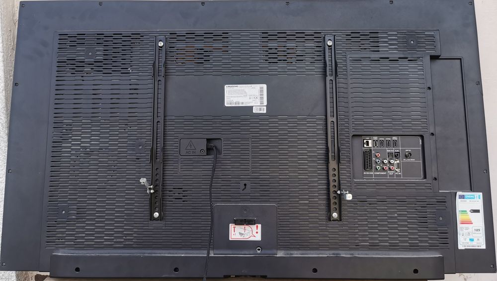 Grundig 50 инча телевизор за ремонт