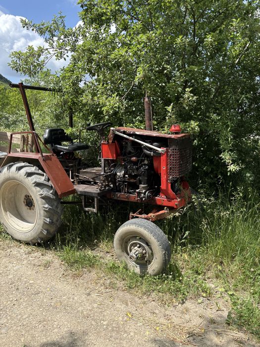 Vand tractor in stare buna de functionare