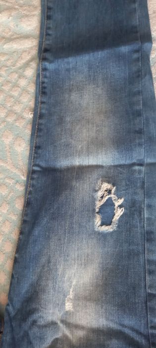 Продам детские джинсы