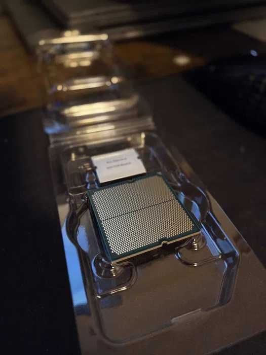 Vand Ryzen 5 7600 6-Core Garantie 18luni