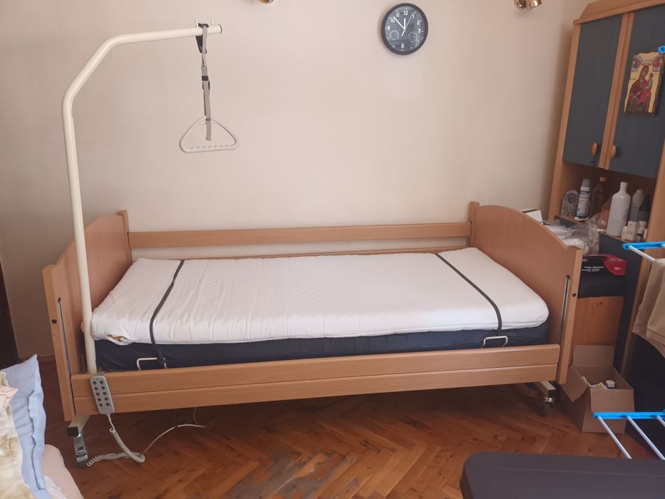 Инвалидна легло с дистанционно  управление