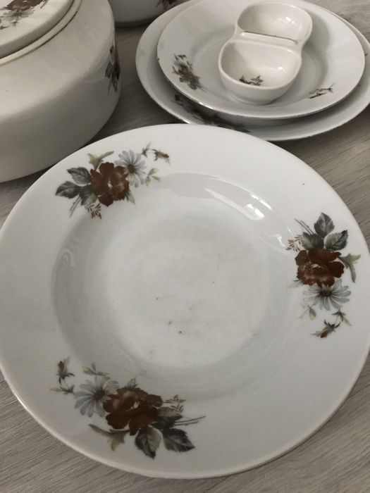 Набор посуды (неполный)