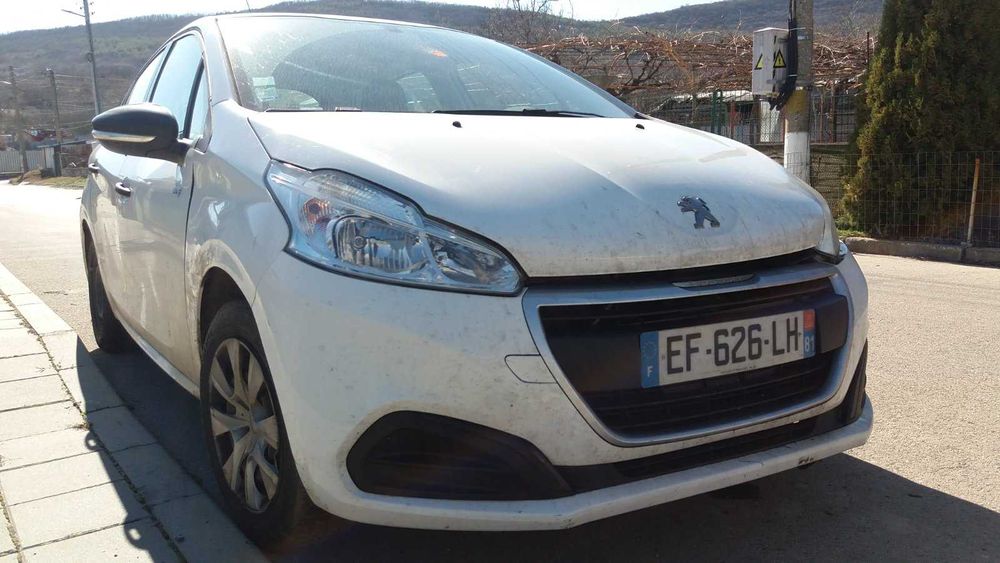 Части за Пежо 208