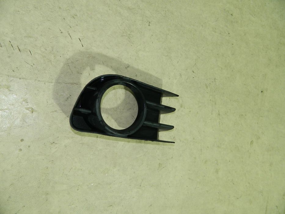 Grila proiector partea stanga, Renault Megane 2, 2003, 2004, 2005, 2006,, 8200115117
