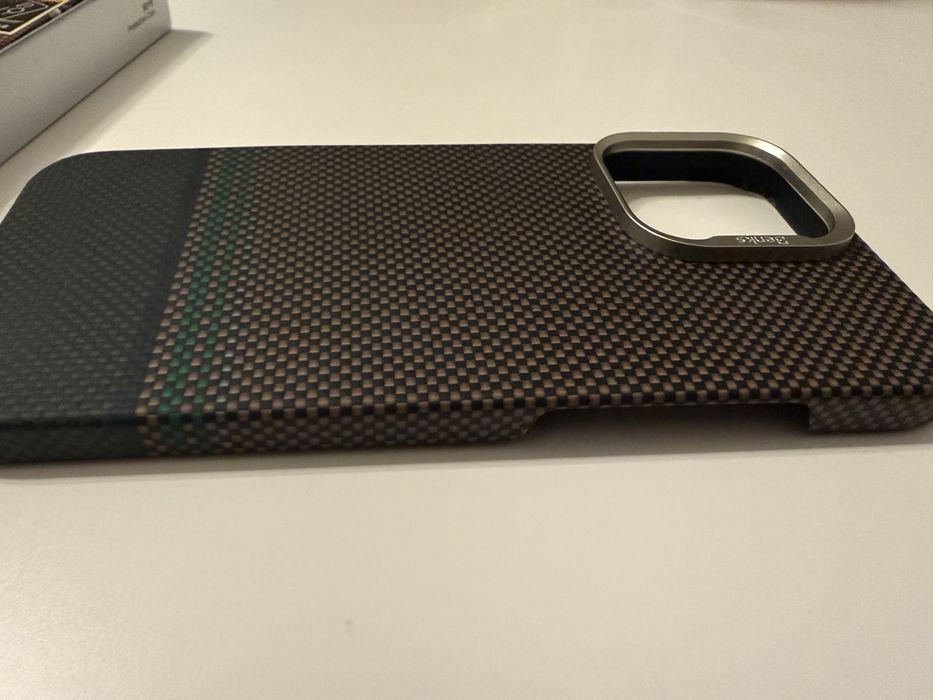 Husa Benks iPhone 16 PM