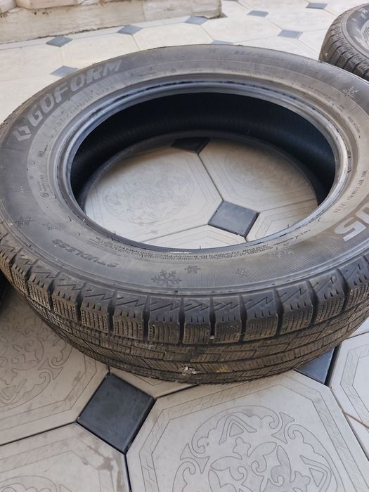 Зимные шины гоформ 235/60R18