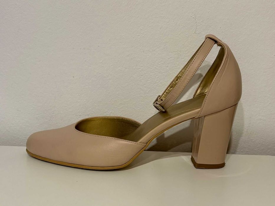 Pantofi bej-roz din piele cu toc