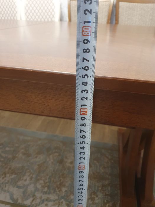 Стол для гостиной