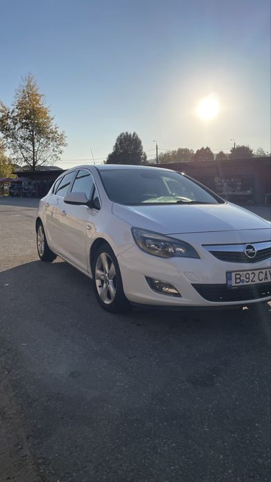 Opel Astra J 1.4 turbo 140cp +GPL