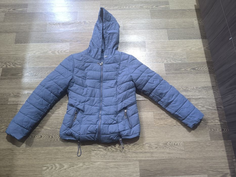 Продам куртки зимние б/у