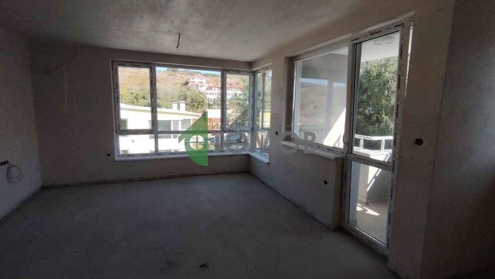 Двустаен апартамент в кв. Железник