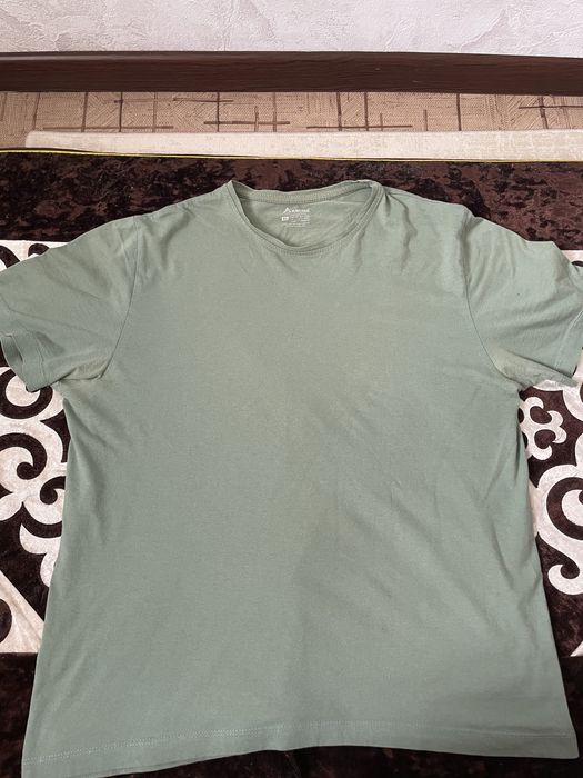 Отдам даром мужскую одежду