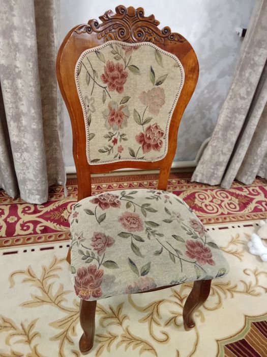 Стулья для гостиной