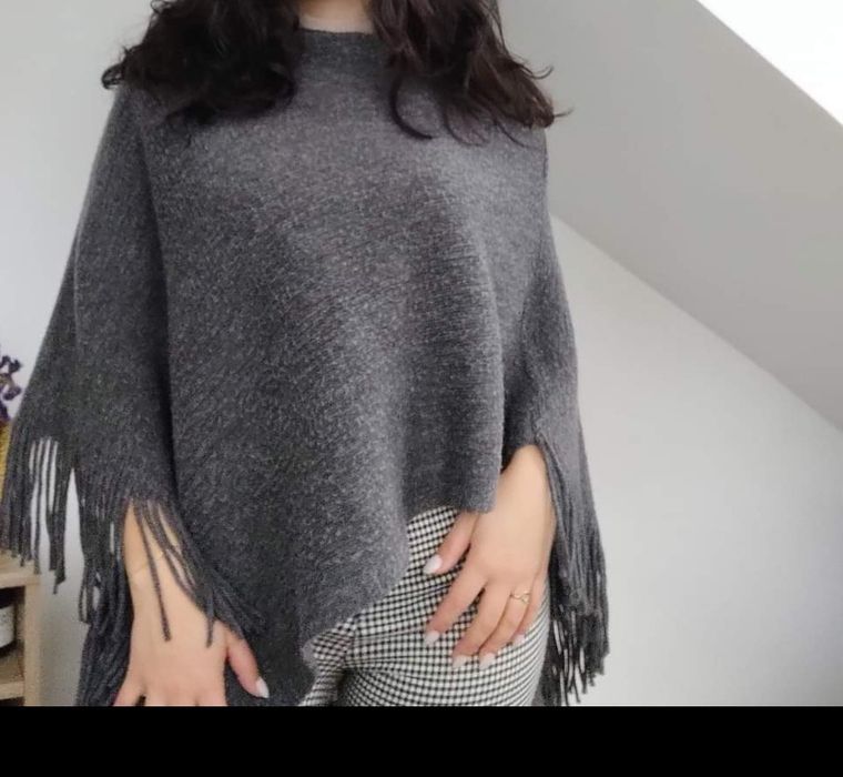 Poncho Frumos Gri