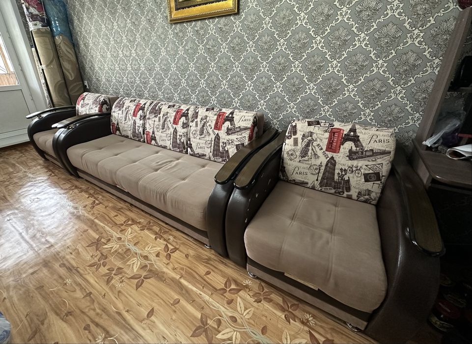 Продам диван в хорошем состоянии