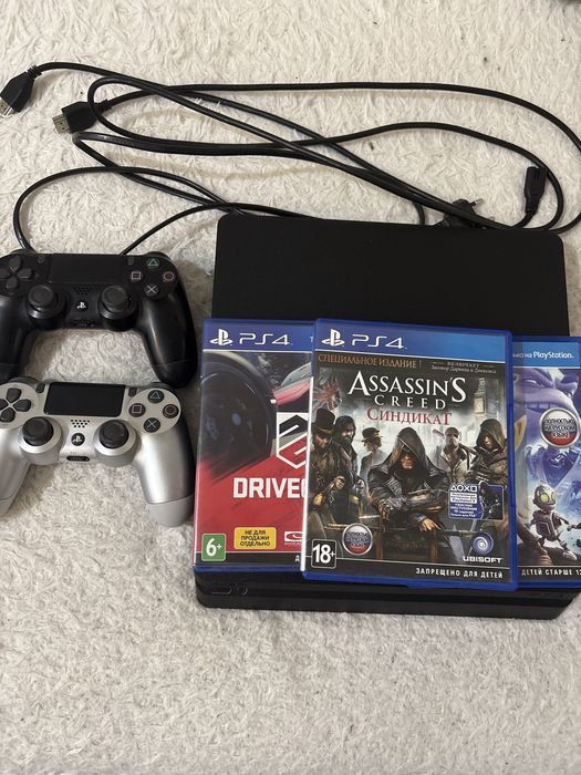 Продам Sony PlayStation 4 slim