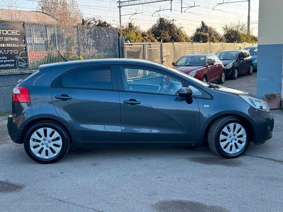 Kia Rio 1.4D на части