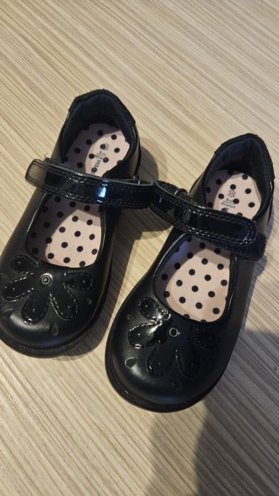 Pantofi fetite nr23 1/2  noi