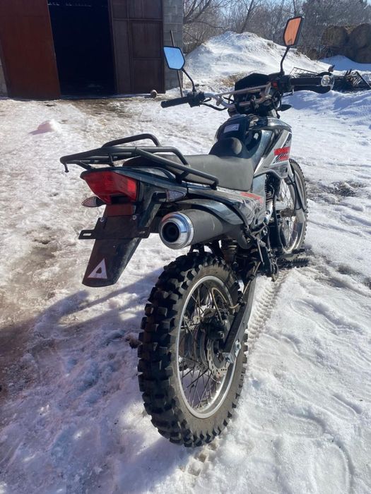 Продам мотоцикл 300 кубиков