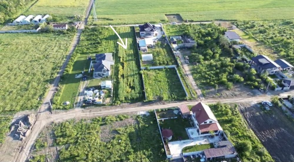 Teren 2750 mp lângă padure