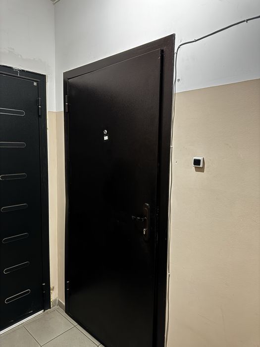 Продам входную дверь б/у