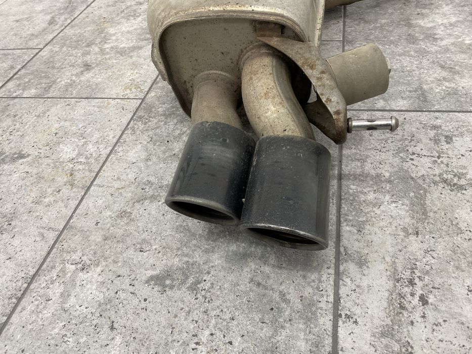 Evacuare finală bmw F10 F11 cu tipsuri negre M paket