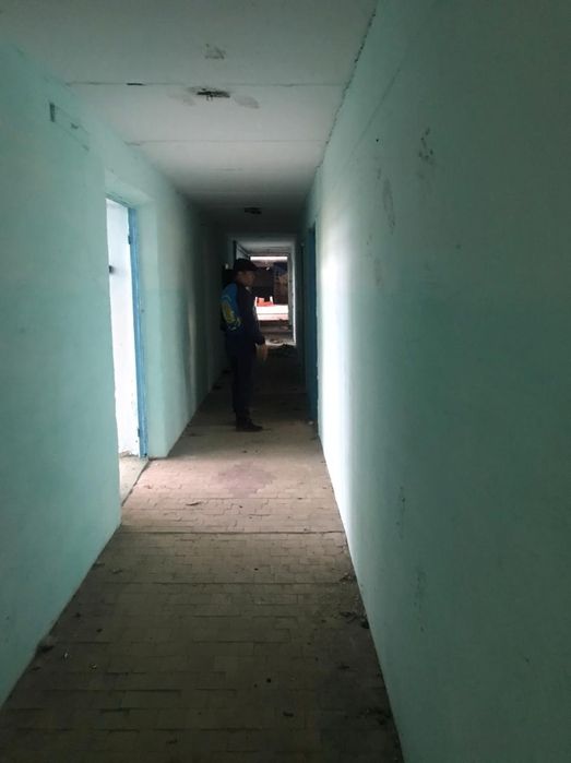 Поодам здание на разбор.