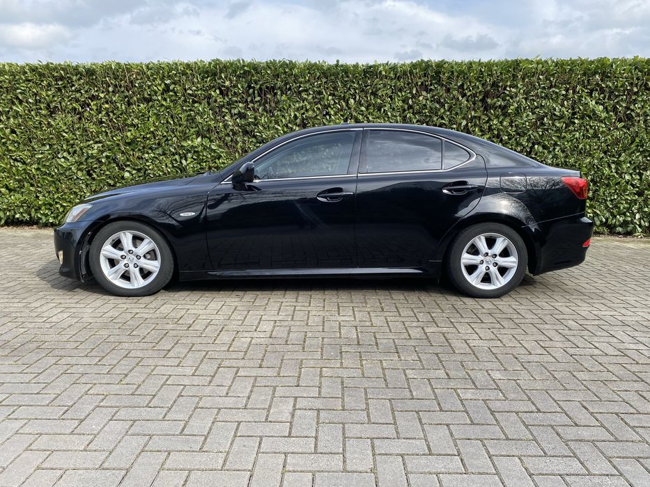 Lexus IS220D Defect
