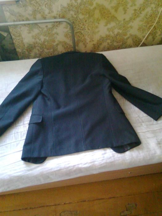 продам пиджак для подростка