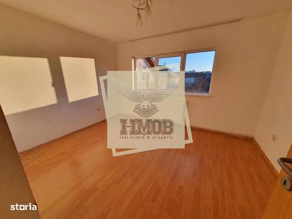 Apartament 3 camere decomandat etaj 1 zona Trei Stejari