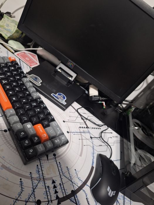 Vând calculator gaming