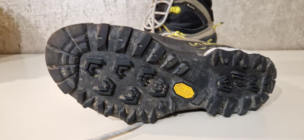 Vand ghete LA SPORTIVA