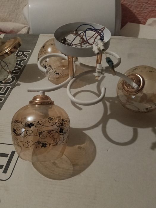 Люстры в хорошем состоянии