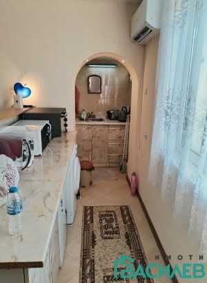 Продава се Двустаен апартамент в София, Център - 45 кв.м за 1304 €/кв.м - Снимка #1