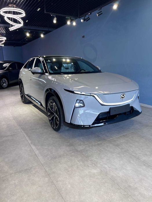 Mazda EZ60 Max Full pozitsiya Gibrid