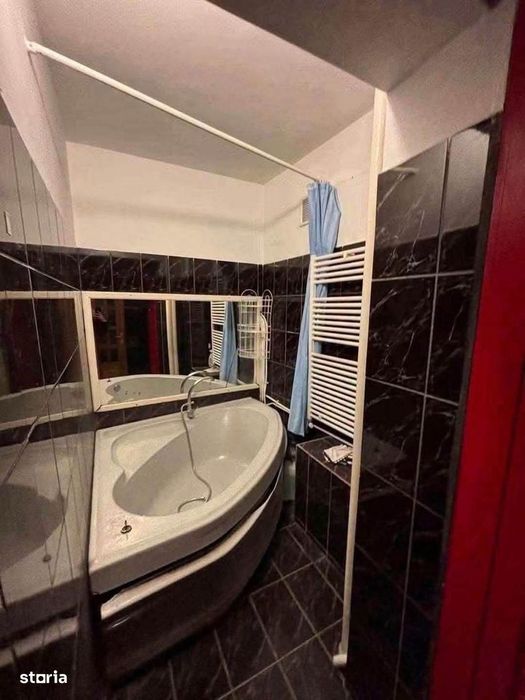 De vanzare apartament tip duplex, pe Bd. Roman Musat, 2 bai, 49000e