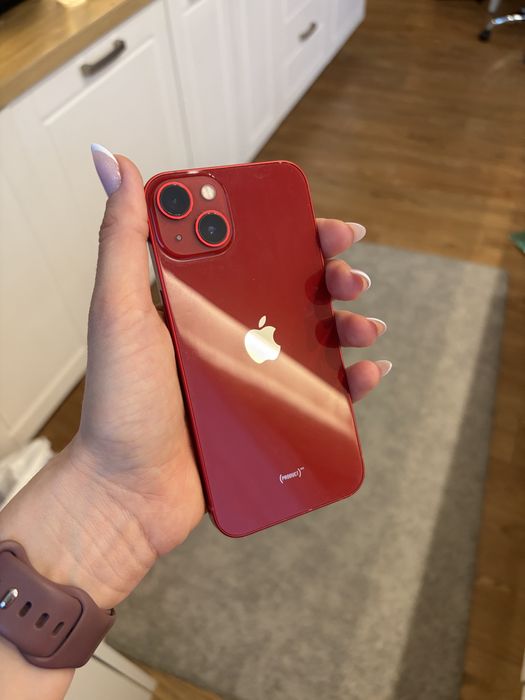 Телефон Iphone 13