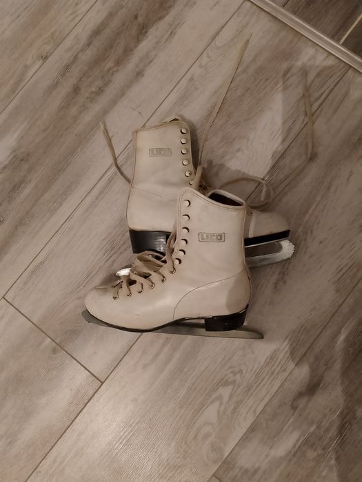 Продам детские коньки