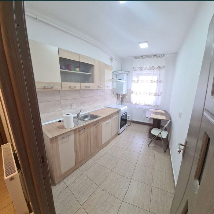 Vand apart 2 camere decomandat