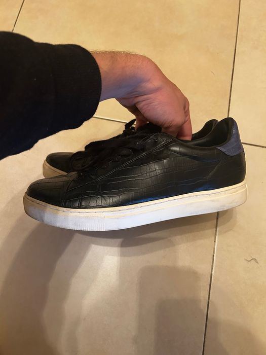 Оригинални кецове Armani 41-Черно с тъмно-синя вставка.